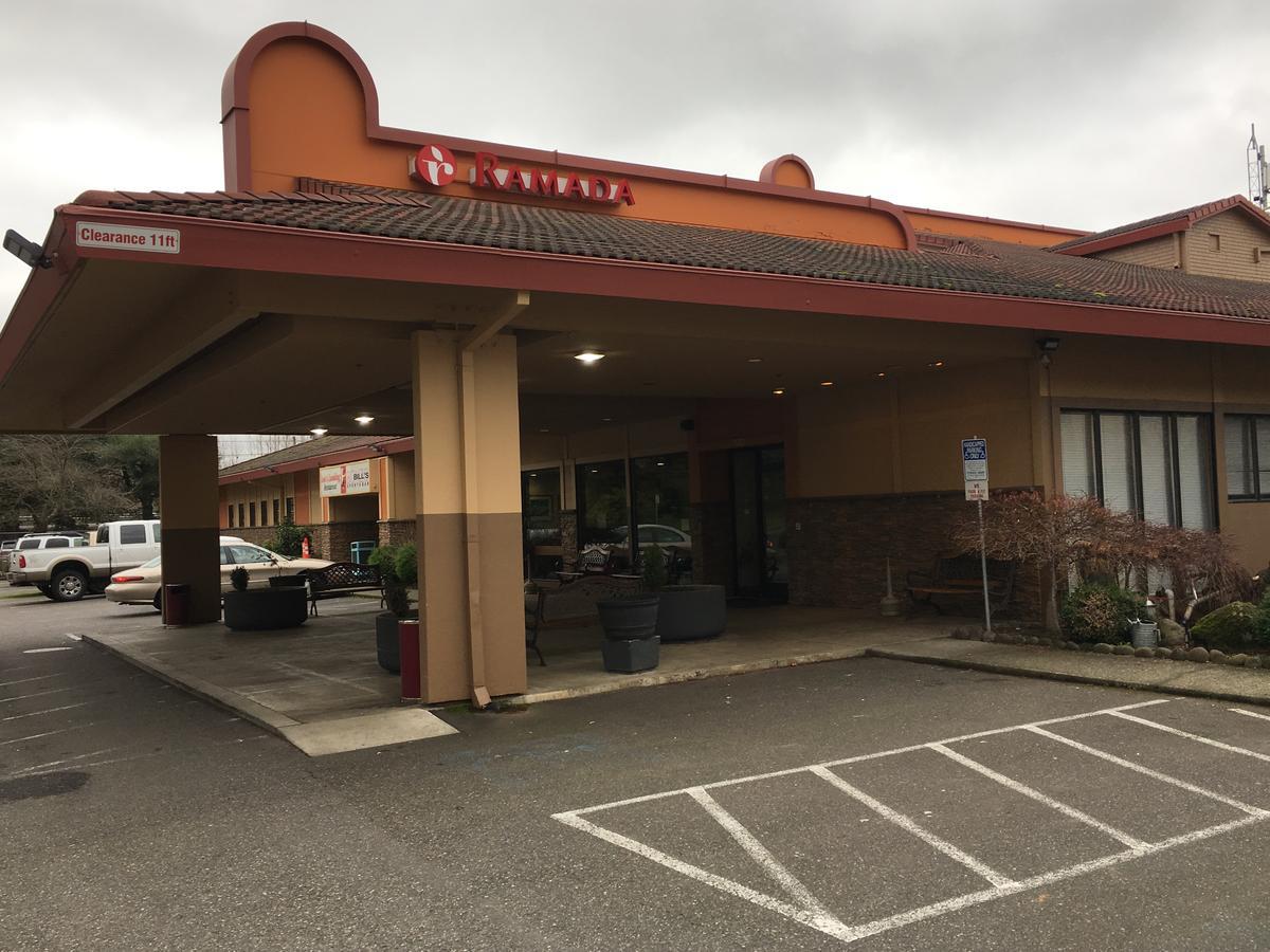 Ramada By Wyndham Portland Airport Hotel Exterior photo